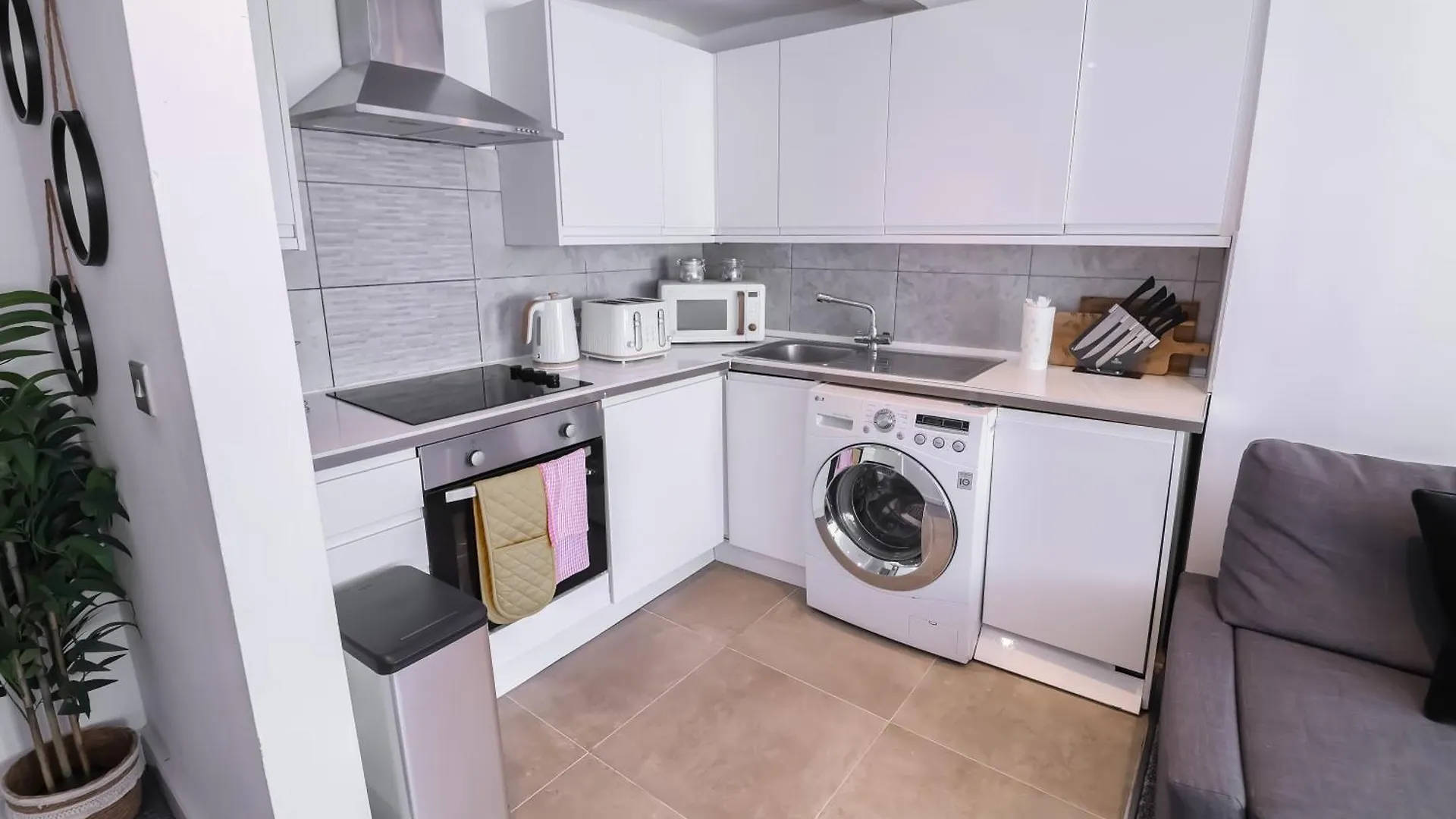 Apartment Top Floor Penthouse - Sleeps 6 Brighton