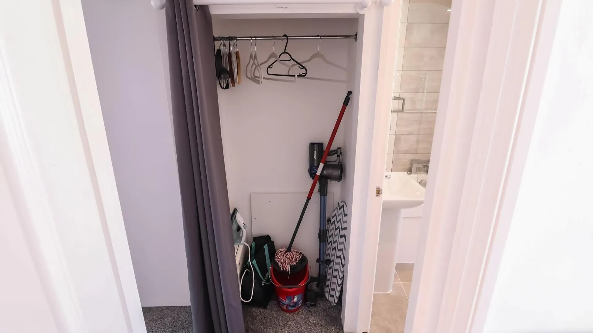 Top Floor Penthouse - Sleeps 6 Brighton 0*,  United Kingdom